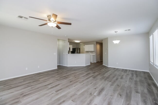 Photo - 38059 N Carolina Ave