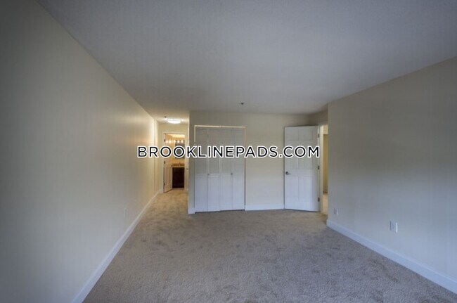 Photo - 1111 Beacon St Unit 57