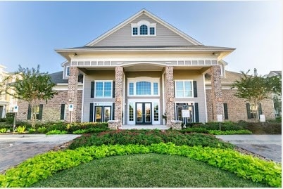 Building Photo - Luxe at Katy