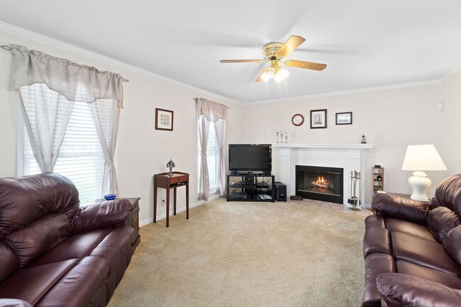 Photo - Pet Friendly in Rossview!
