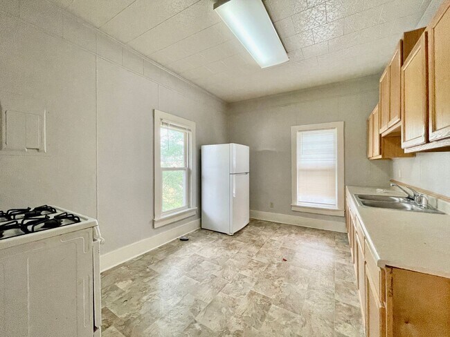 Photo - 2337 Peck St Unit #2