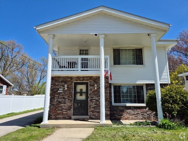 Building Photo - 4356 S Iowa Ave Rental