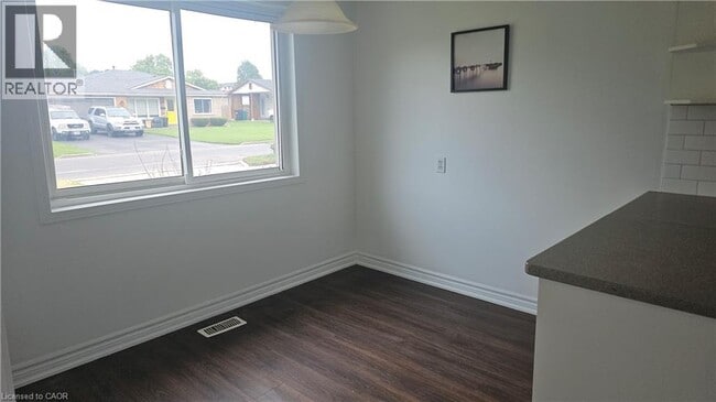 Photo - 58 Belwood Crescent