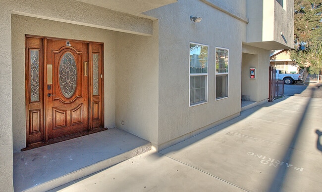 Photo - 3105 Walton Ave