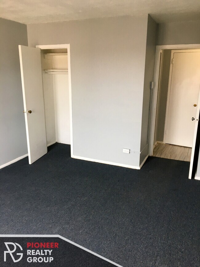 Photo - 7333 N Ridge Blvd