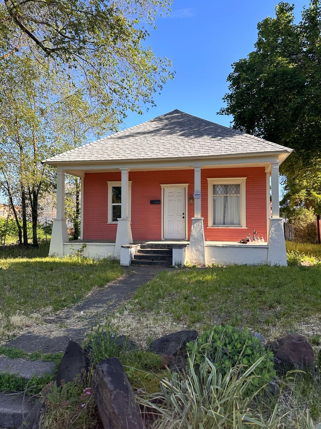 Photo - 2013 E 1st Ave