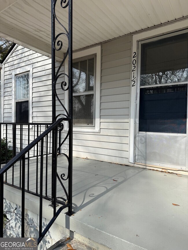 Photo - 202 1/2 Pleasant St