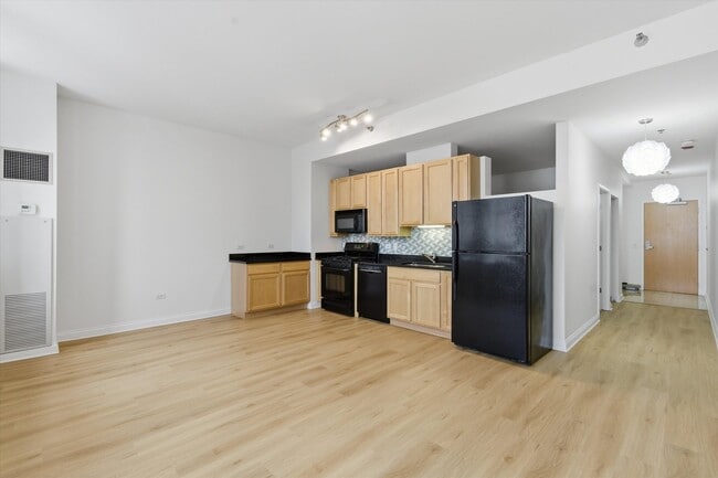 Photo - 8 W Monroe St Unit 2005