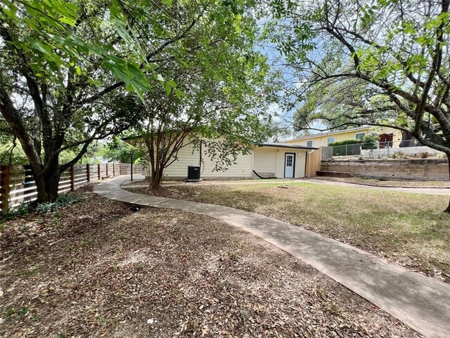 Building Photo - 401 Philco Dr Rental
