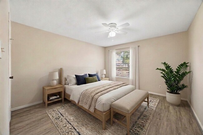 Photo - 12755 Mill Ridge Dr Unidad 306