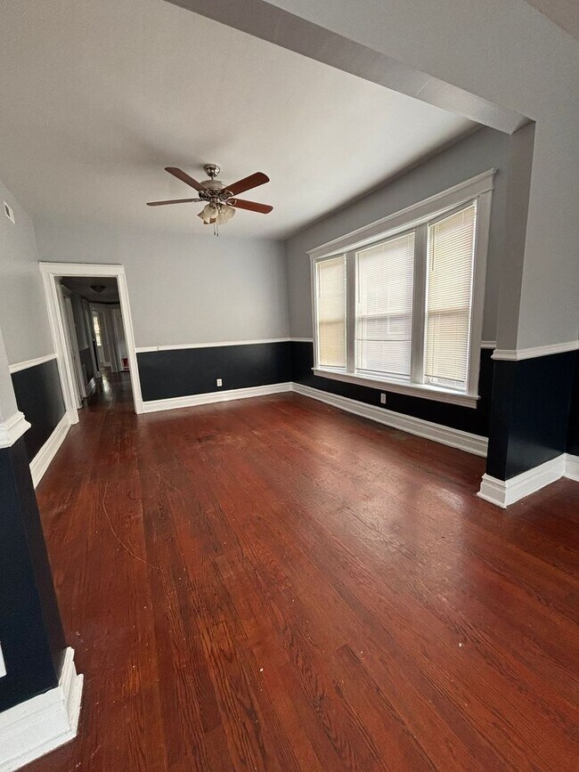 Photo - SANGAMON_7807 Unit 2