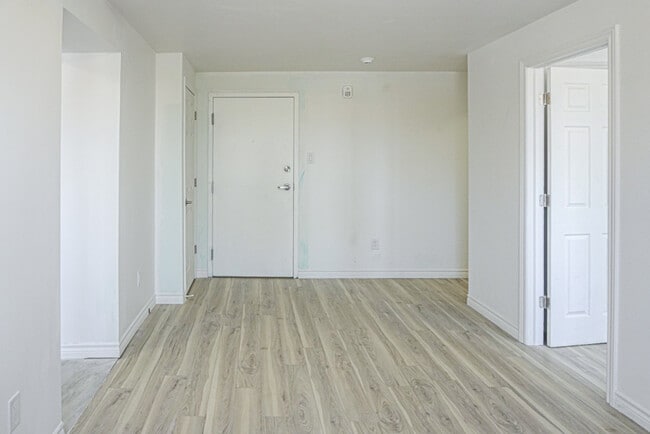 Photo - 630 Cummings Ave Unit 303