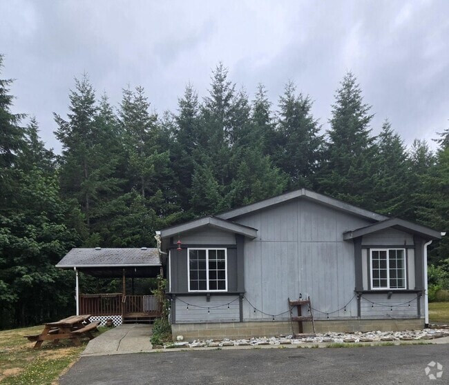 Building Photo - STATUS: HOLD- | R10B | $1995 + $100 utilit... Rental