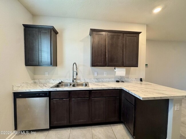 Photo - 3992 Vlg Vw Ln