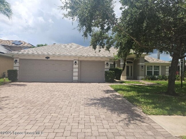 3 Car Garage - 2074 Botanica Cir House