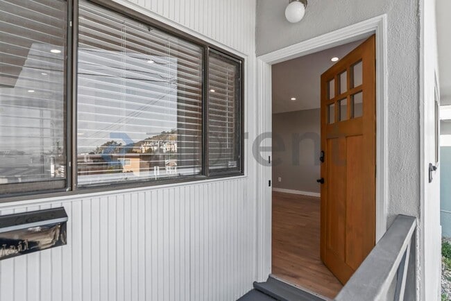 Photo - 161 Pecks Ln