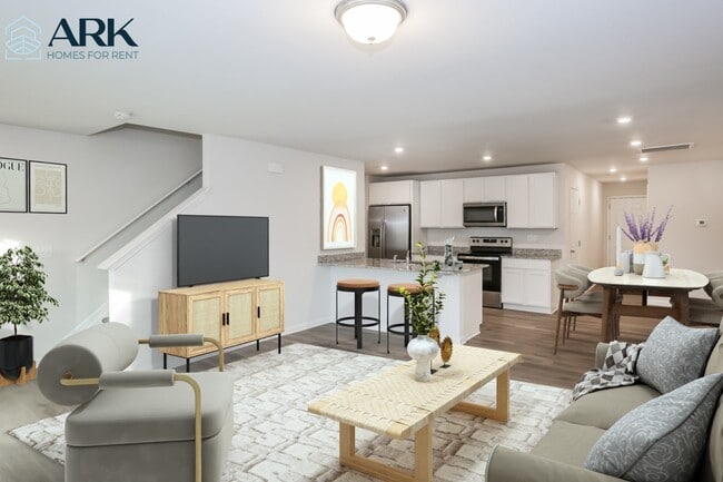 Photo - 331 Century Dr