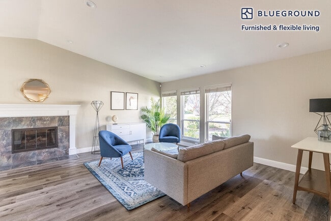 Building Photo - 3038 Montevideo Dr Rental