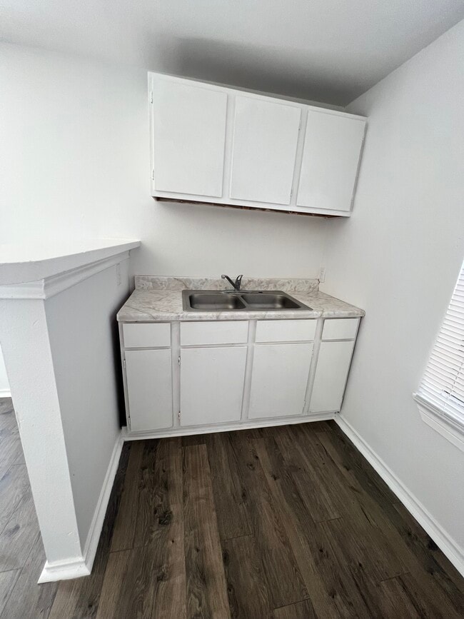 Photo - 303 W Richard Ave Unit 6