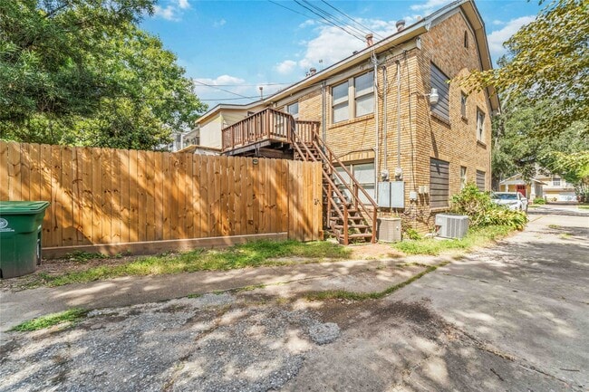 Photo - 1411 Kipling St