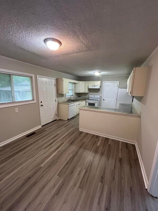 Photo - 1320 Parker Ave SW
