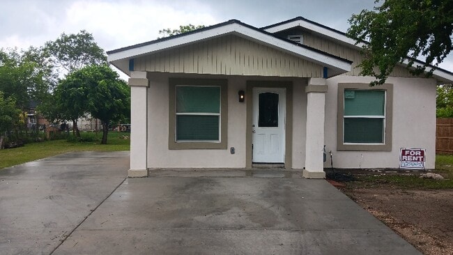 Building Photo - 103 Manzano St Rental
