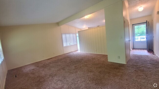 Building Photo - Finleyville 3 Bedroom 1.5 Bath Ranch $1,50... Rental