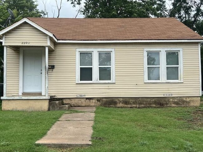 Photo - 2209 Homan Ave House