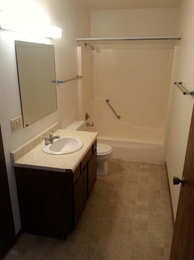 Photo - 1303 S Thompson Dr