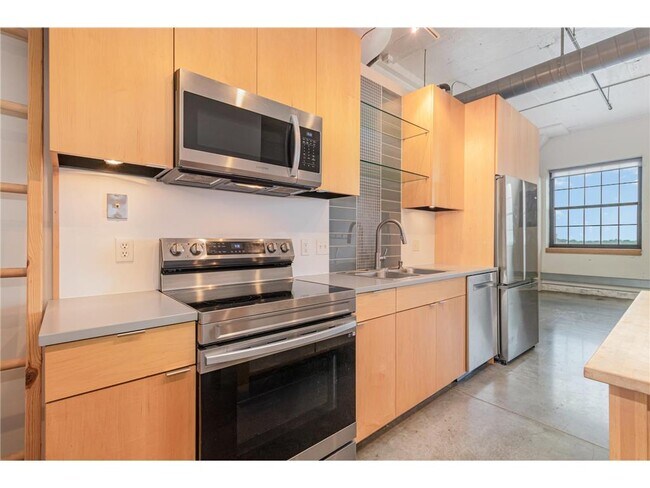 Photo - 730 Stinson Blvd NE