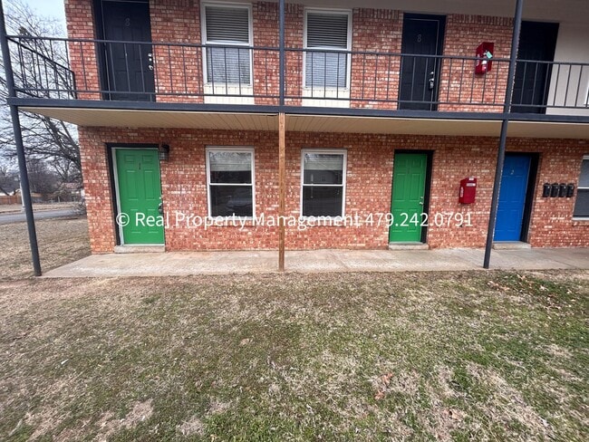 Photo - 2301 S V St Unidad Apt - 1