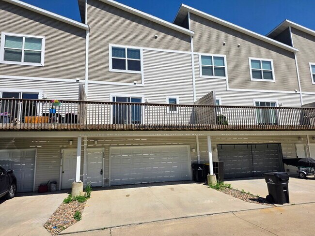 Photo - 301 SE 11th St