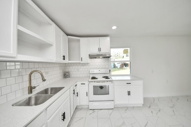 Photo - 2926 Knotty Oaks Trail