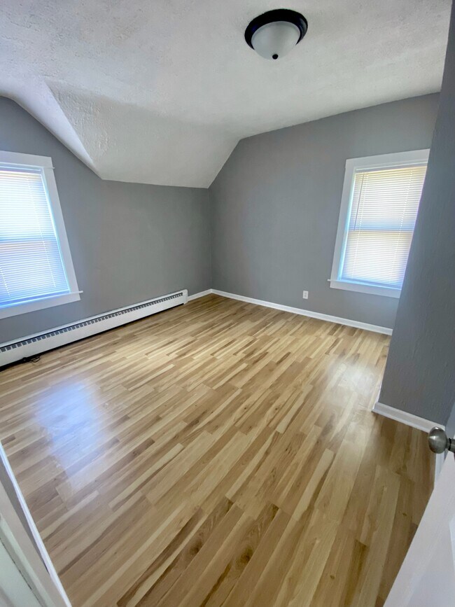 Photo - 404 W Orange St