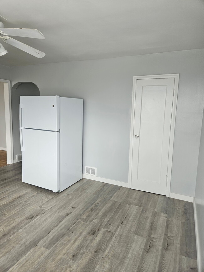 Photo - 6th Avenue Apartments Unit E