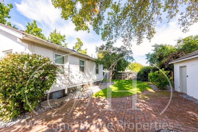 Photo - 427 SW Bade Ave Unit 427 SW Bade Ave,  2