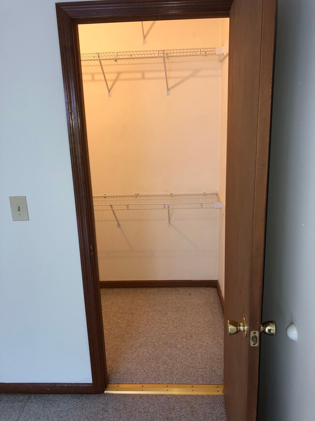 Photo - 471 New Paltz Rd Unidad 1