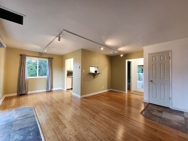 Photo - 2 Bedroom Condo with Garage