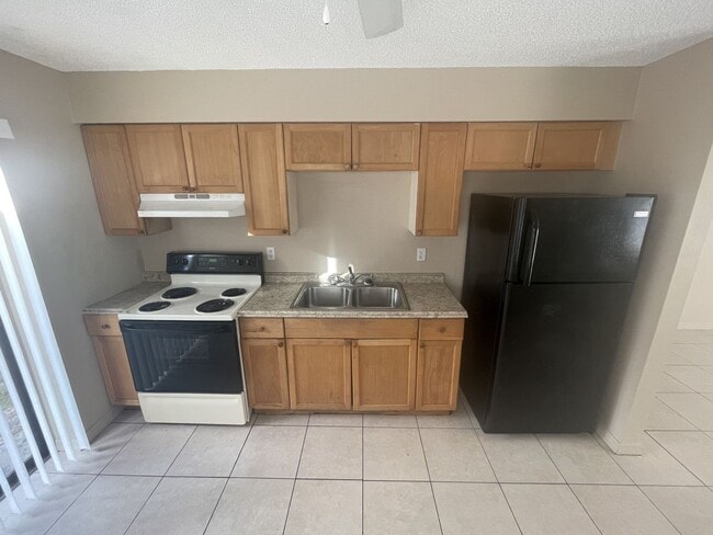 Photo - 5407 Maple St Unit 1