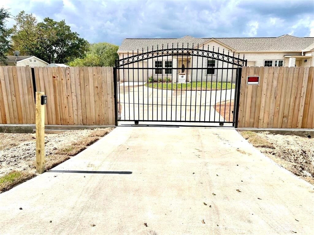 Photo - 9508 Quaker Ct