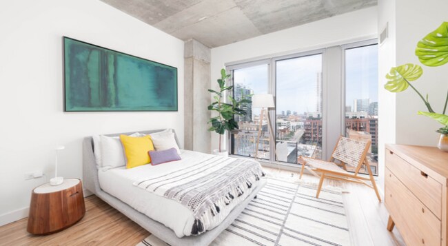 Photo - 172 N Desplaines St