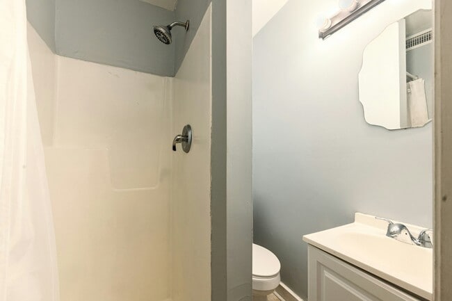 Photo - 279 Coming St Unit A