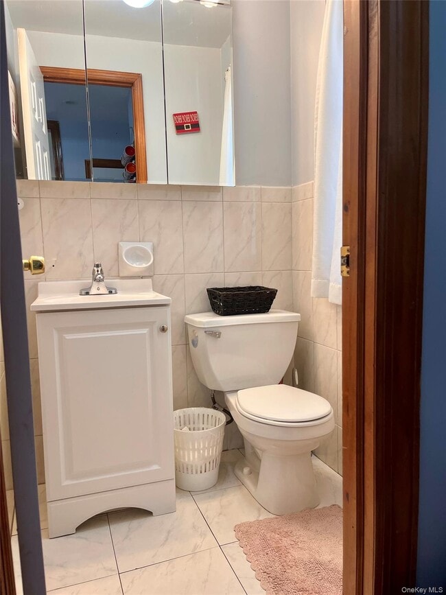 Photo - 80-23 159th St