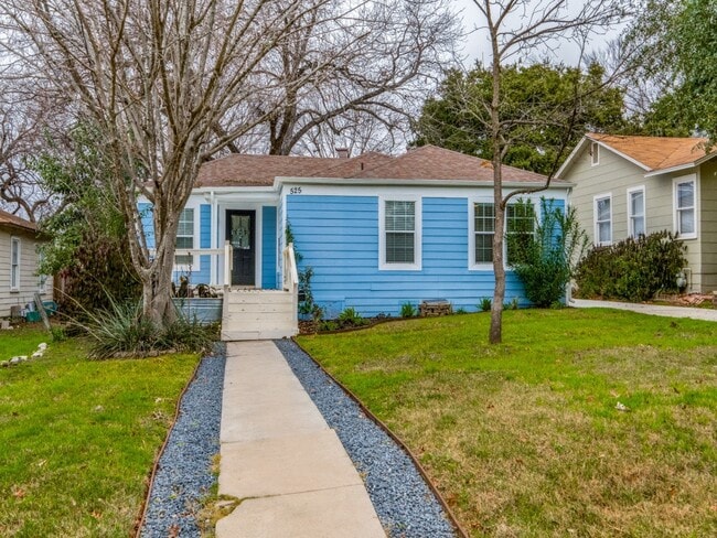 Photo - 525 Abiso Ave