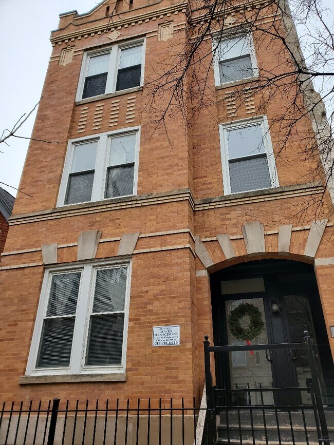 Photo - 1254 N Maplewood Ave Unit #2