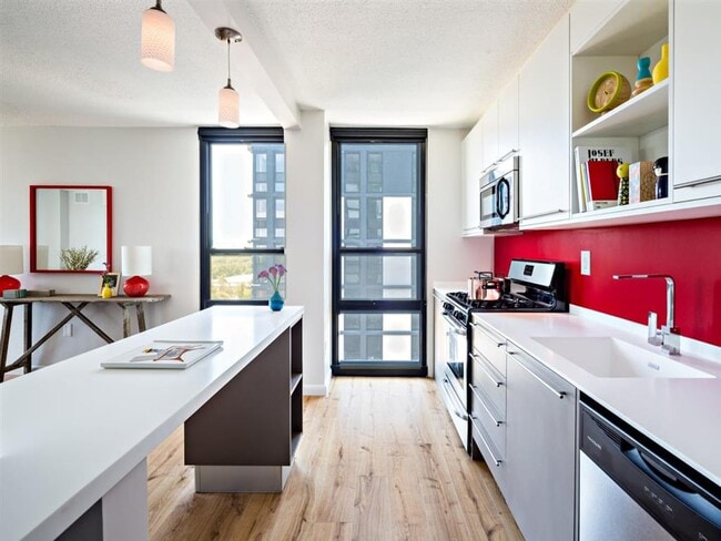 Cocina - 251 Dekalb