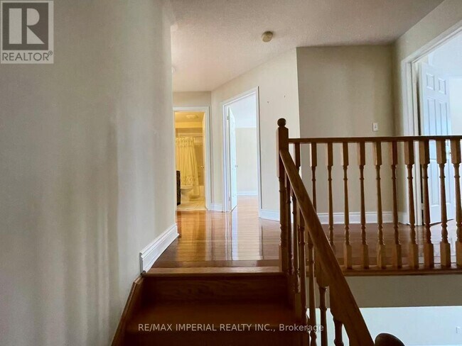 Photo - 27 Silver Linden Dr