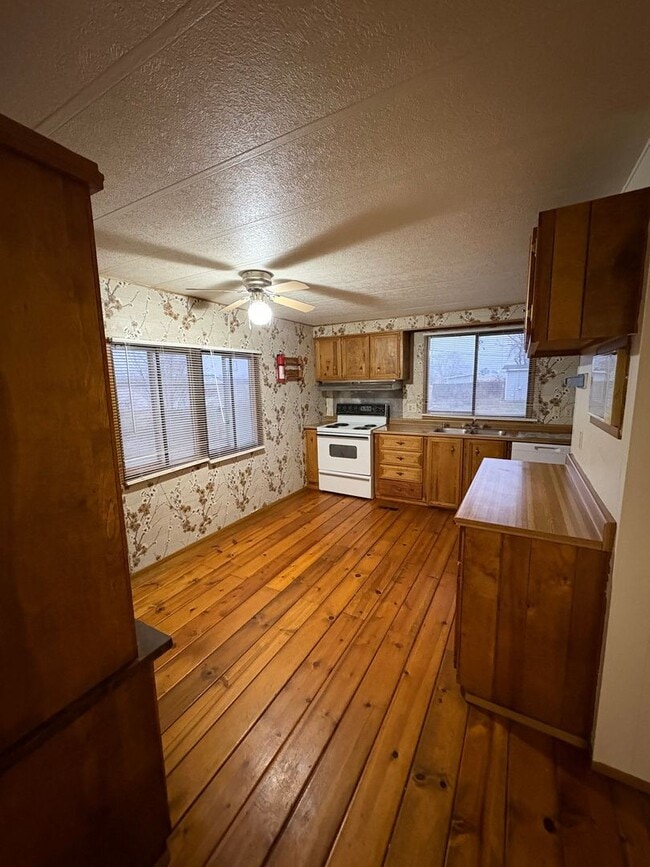 Photo - Country Living!