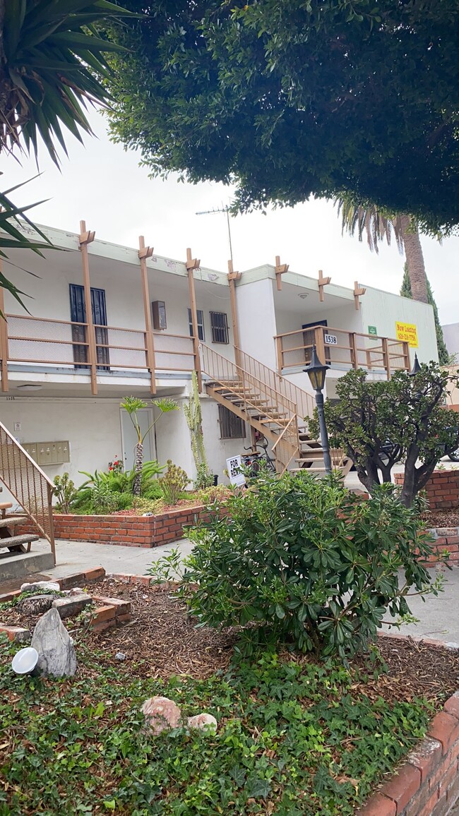 Front of property - 1538 Franklin St Apartments Unit A