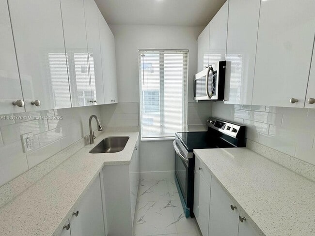 Photo - 856 SW 6th St Condo Unit 102